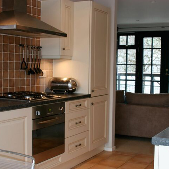 Kitchen at The Moorings, a luxury holiday cottage for rent in Lostwithiel Cornwall